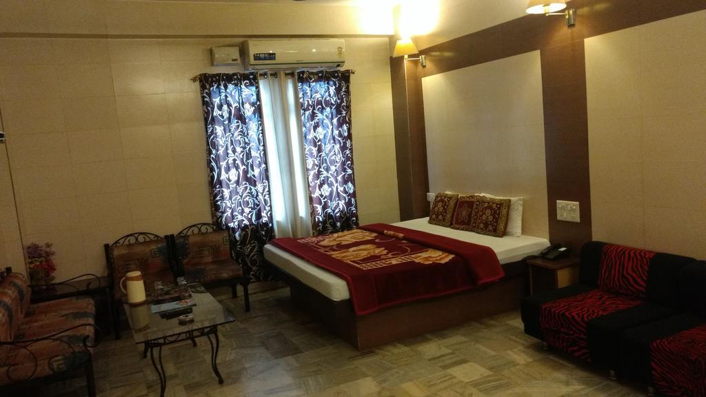 Hotel Golden Deluxe Divisione di Divisione di Jaipur Esterno foto