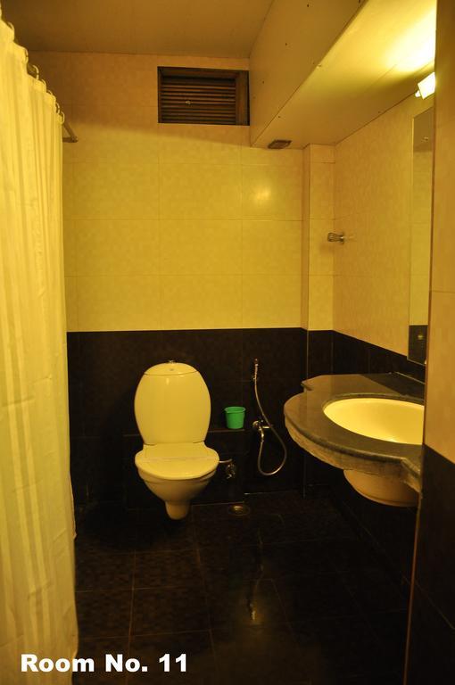 Hotel Golden Deluxe Divisione di Divisione di Jaipur Esterno foto