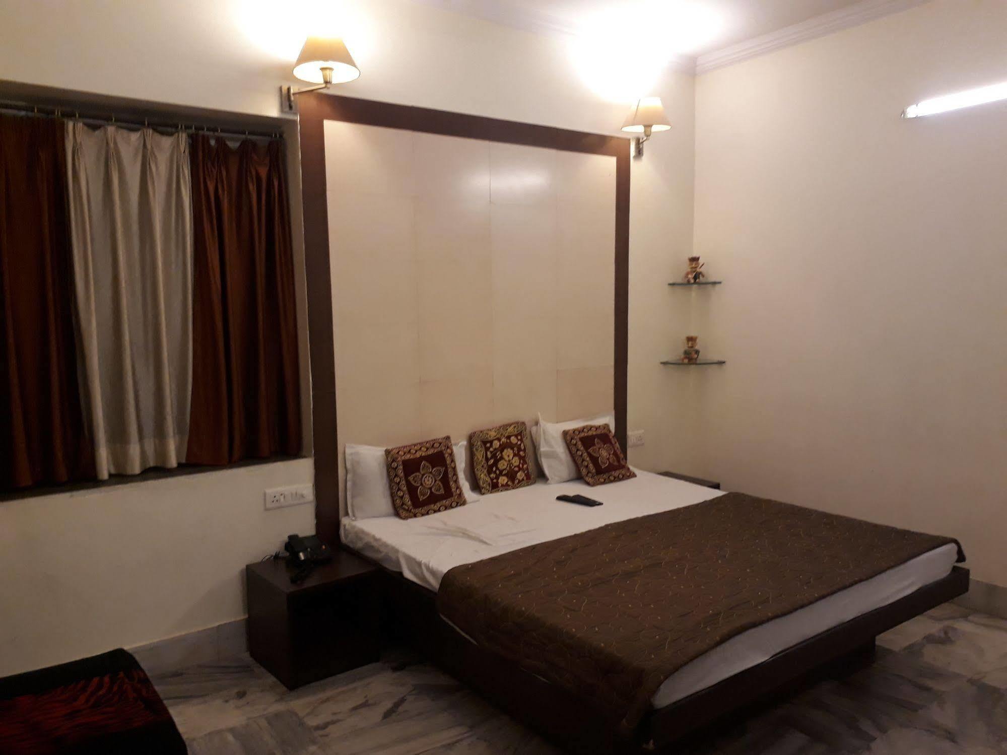 Hotel Golden Deluxe Divisione di Divisione di Jaipur Esterno foto