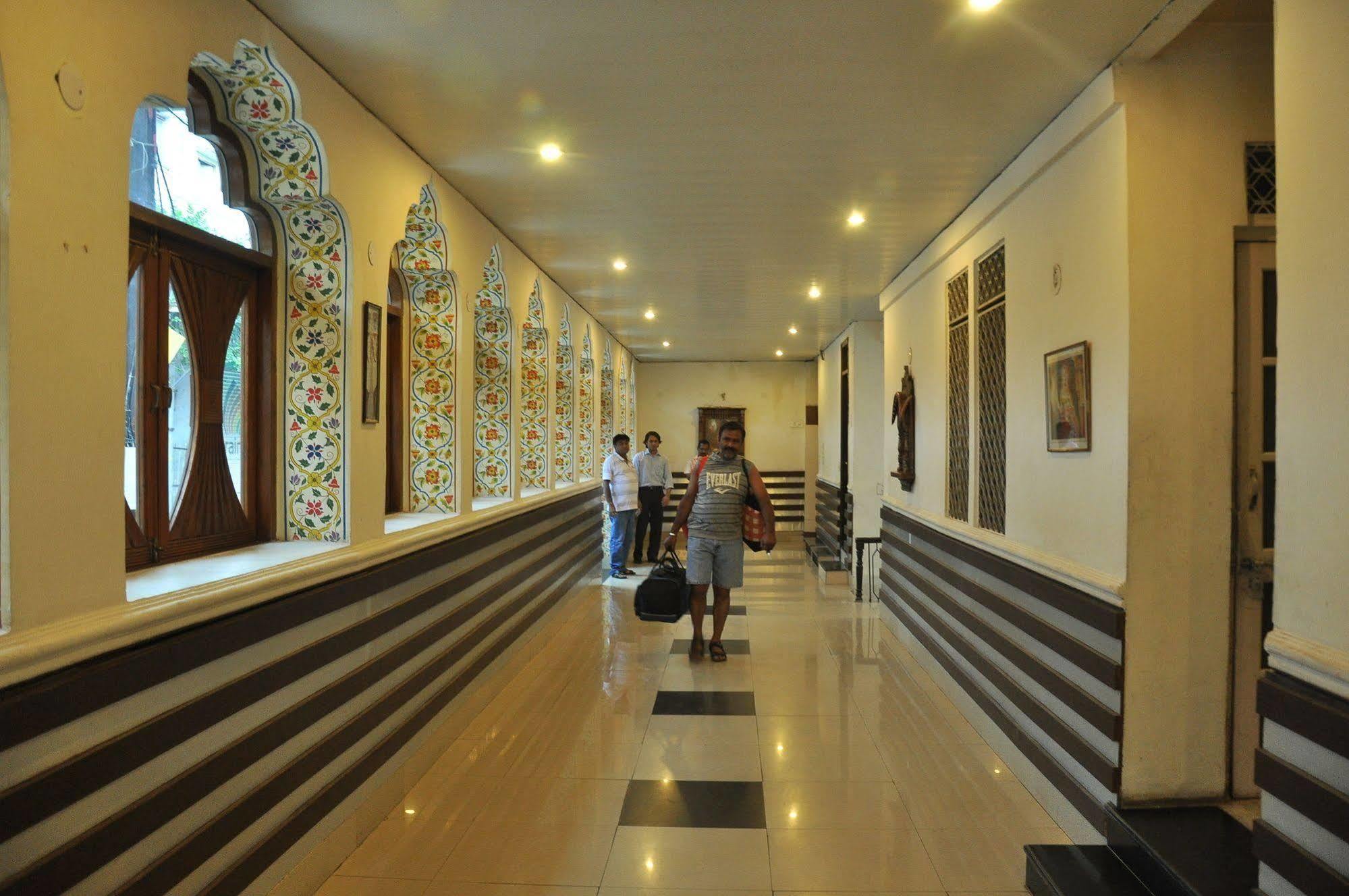 Hotel Golden Deluxe Divisione di Divisione di Jaipur Esterno foto